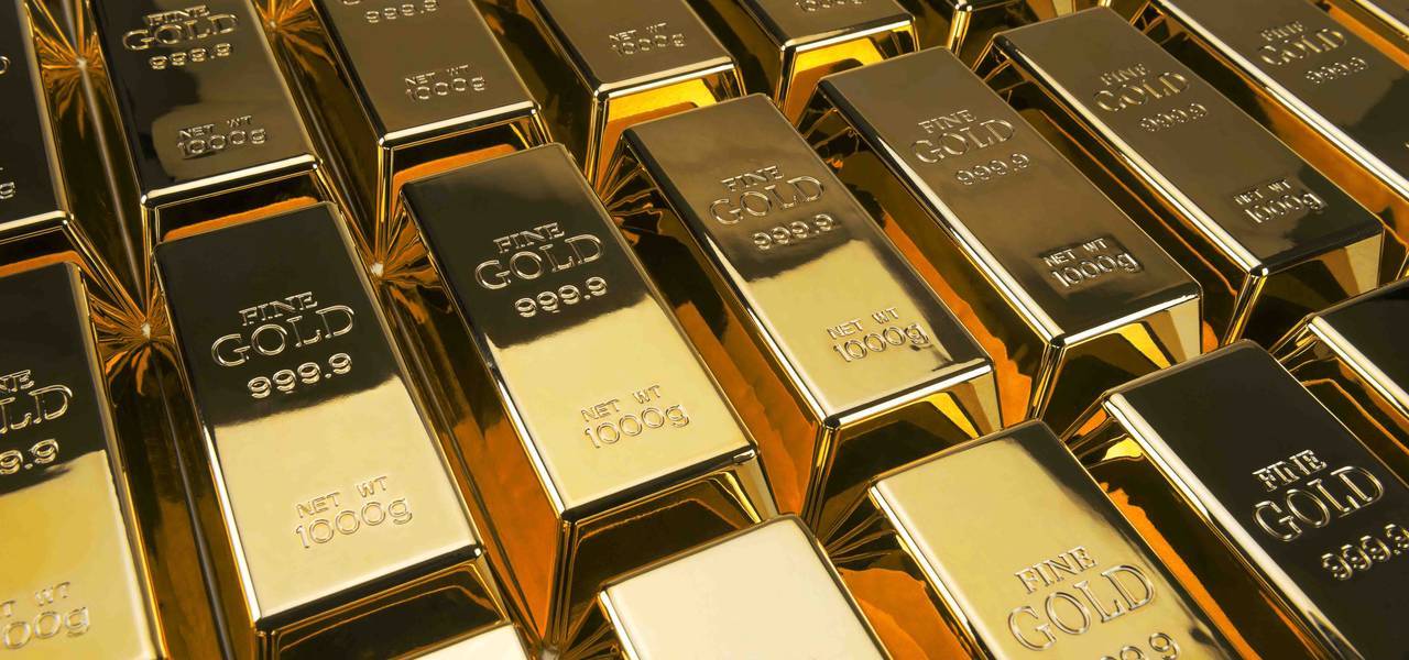 Gold trades weaker in Asia 