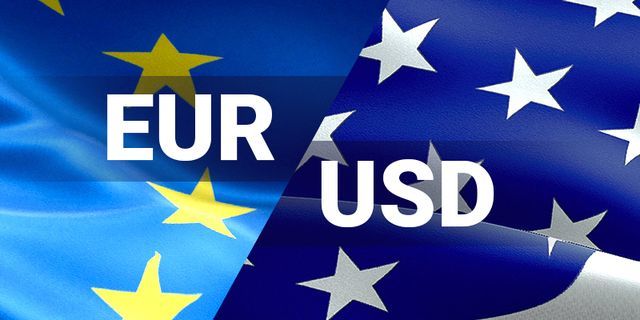 Greenback inches up on positive US data 