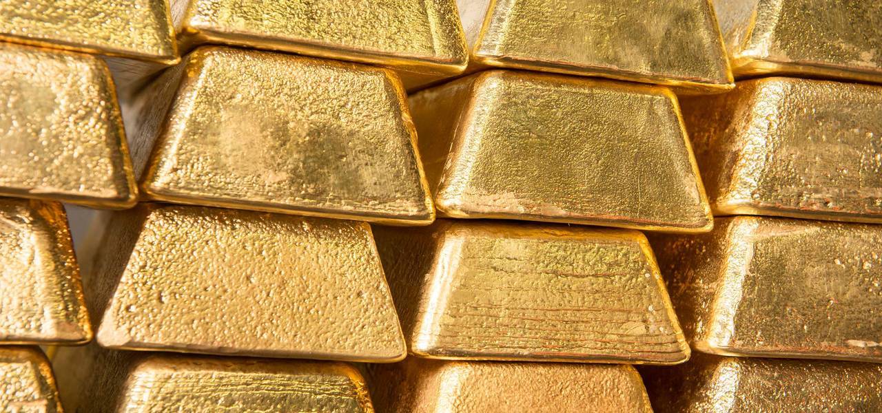 Gold tacks on in Asia as diving greenback drives buying sentiment