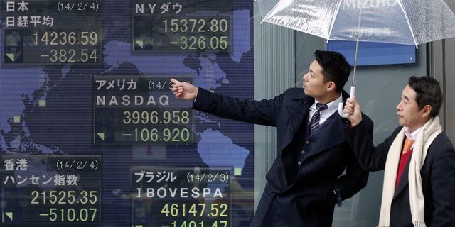 Asian shares erase early drops on bargain hunting
