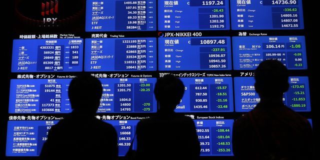 Asian equities go down, greenback reaches six-week maximum 
