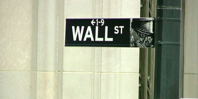 Wall Street concludes in the red 