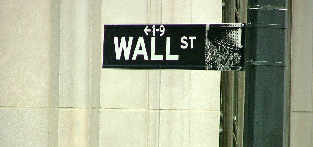 Wall Street concludes up due to economic data 