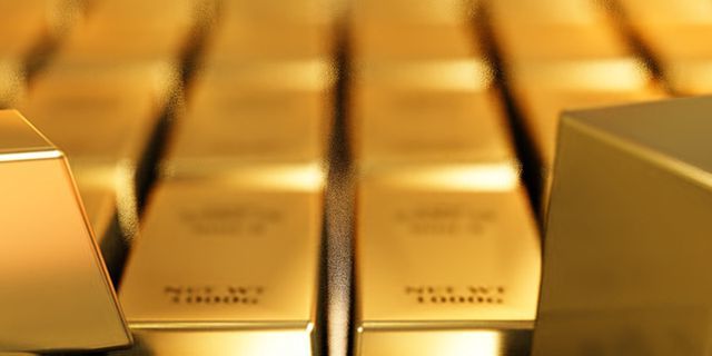 Gold heads south on tumbling greenback