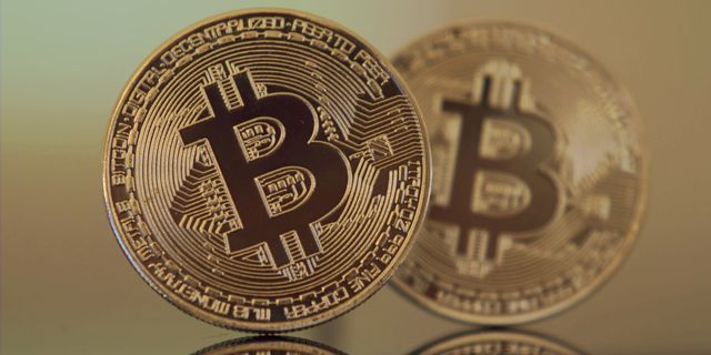 Bitcoin leaps to one-month maximum
