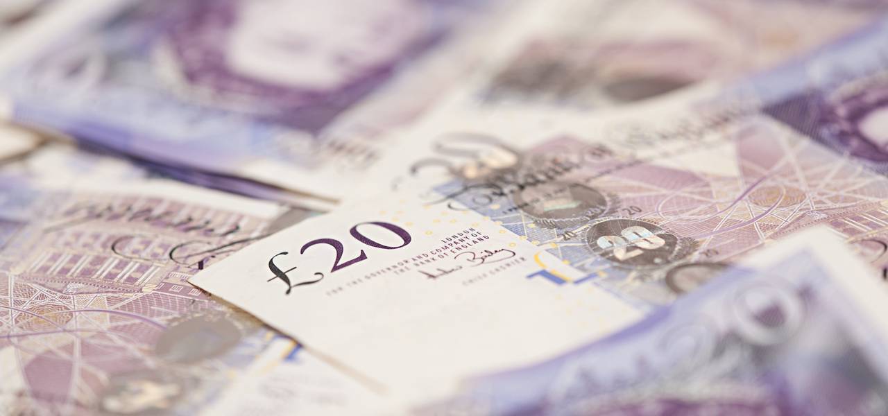 GBP/USD: pair has plunged