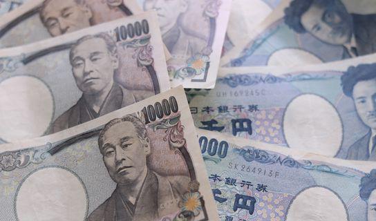 USD/JPY: 'Shooting Star' points to correction