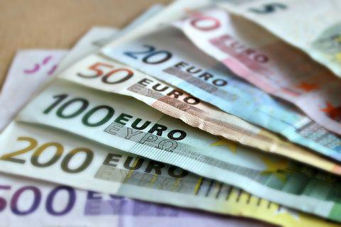 EUR/USD: euro can’t break Cloud’s resistance