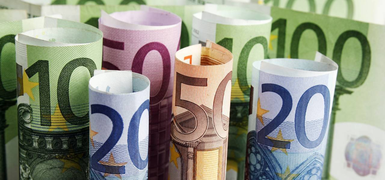 EUR/USD: local 'V-Top' led to decline