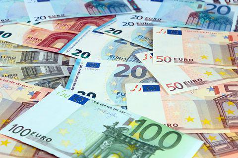 EUR/USD: bears control the euro