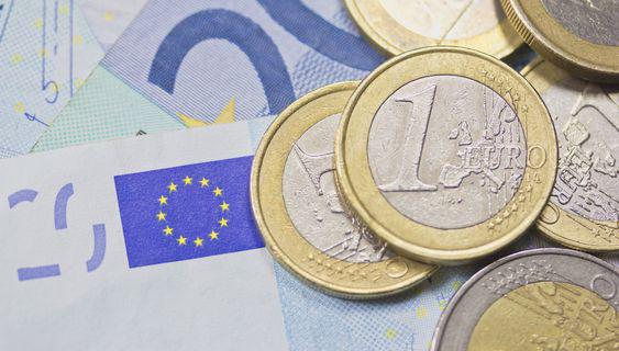 EUR/USD: bearish 'Tweezers' and 'Engulfing'