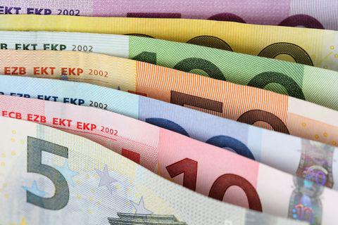 EUR/AUD reversed down