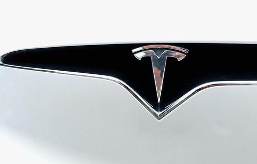 Tesla: buy the dip?