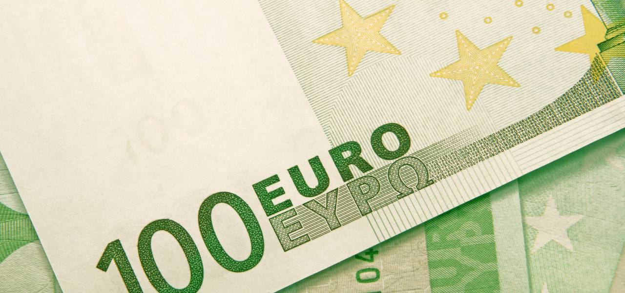EUR/USD: "V-Top" led to decline