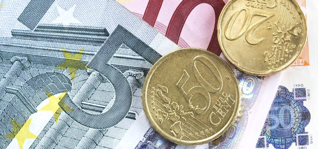 EUR/USD: bears faced with support