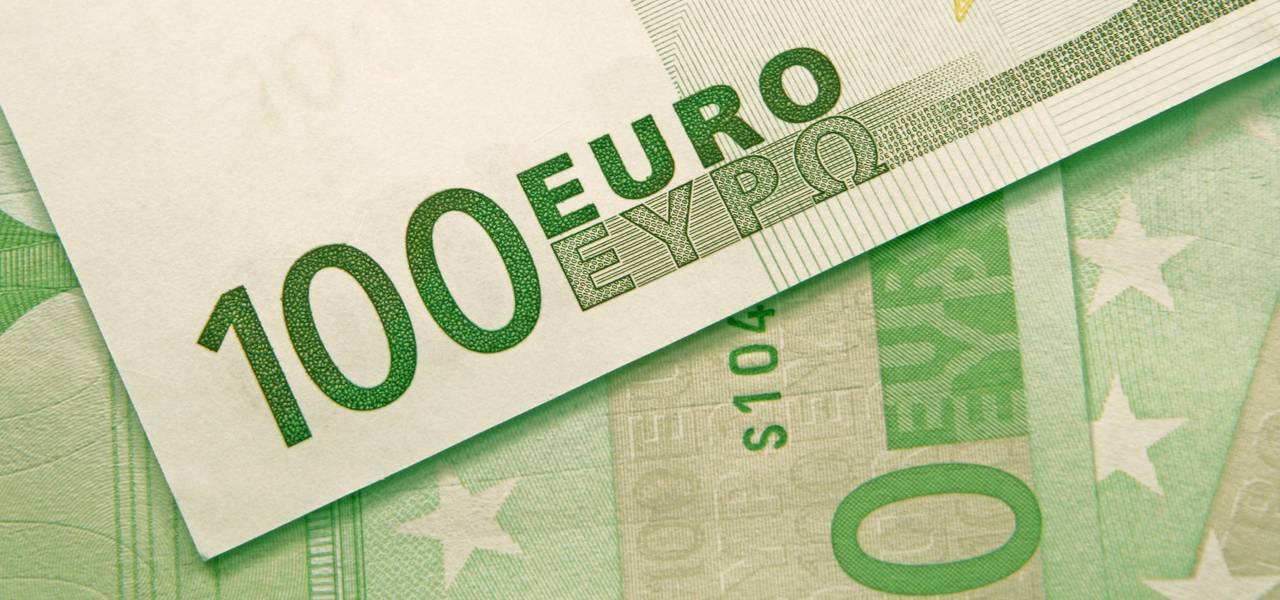 EUR/USD: "V-Top" under Moving Averages