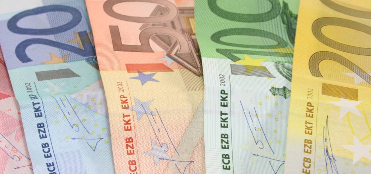 EUR/USD: price rising because of 'Triple Bottom'