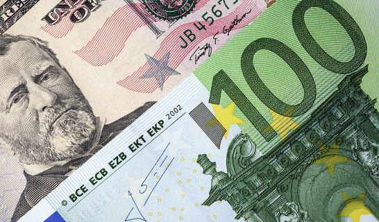 EUR/USD: pair plunged because of 'Double Top'