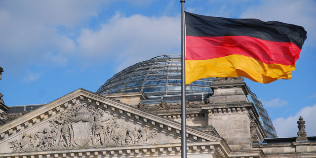 Industry keeps powering German surge 