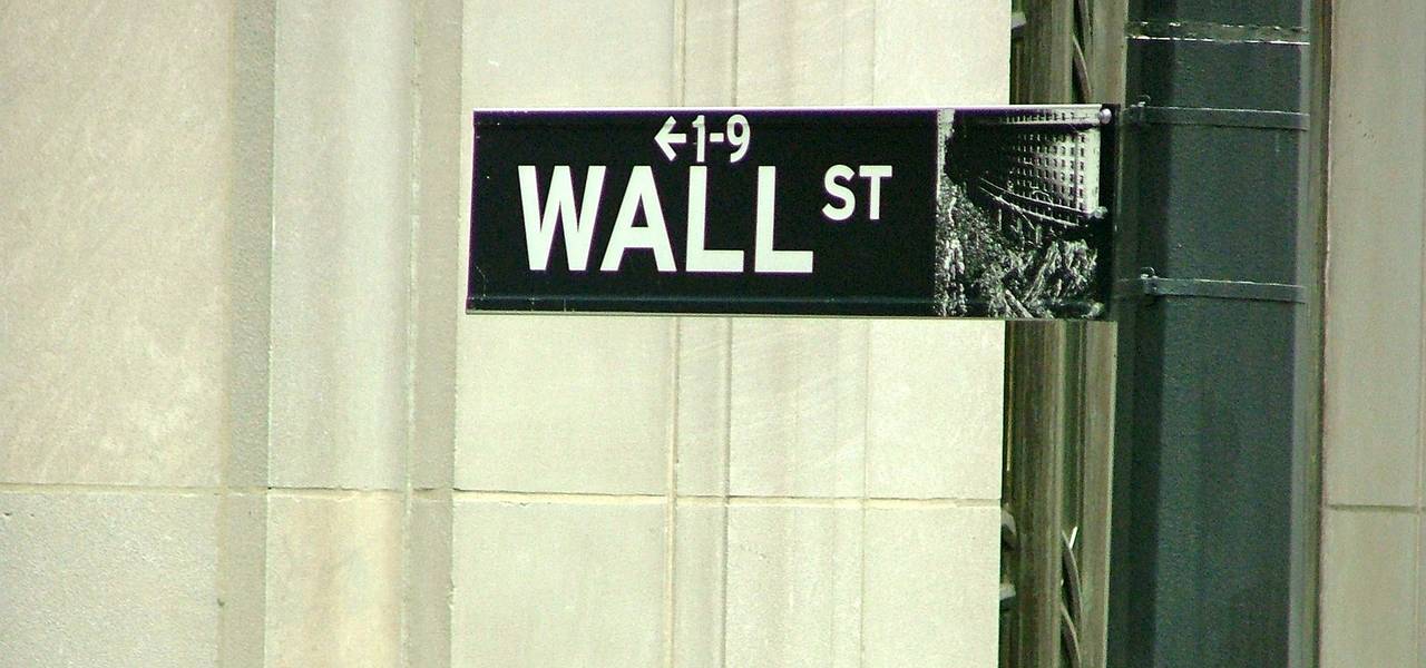 Wall Street: traders lose interest in consumption