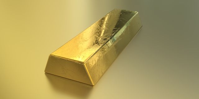 Gold goes up on weaker greenback
