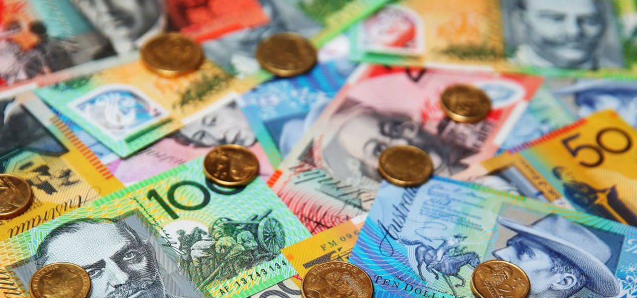 Australian dollar goes down on dismal GDP data