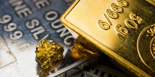Gold prices go down from 1-month maximum as risk sentiment gets back