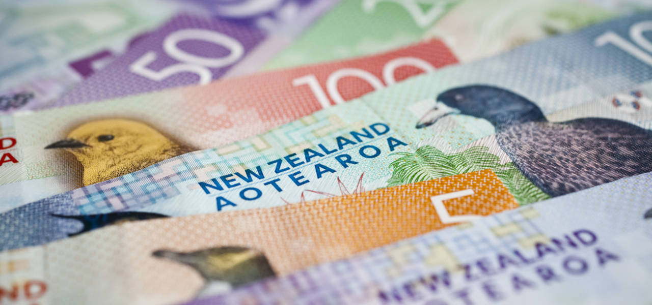 Will the kiwi be supported by the central bank?