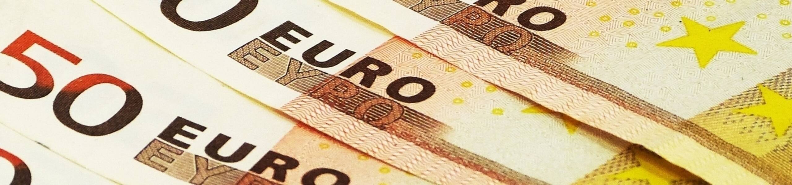 Europa fecha em alta após eleições no Reino Unido