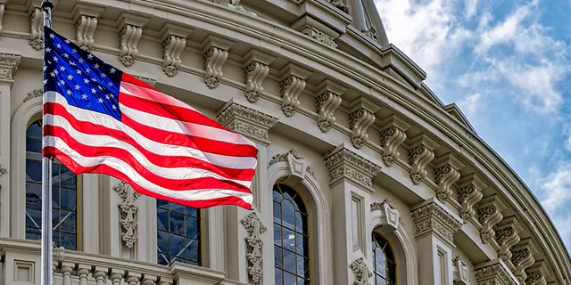 الديمقراطيون يصدرون مذكرة استدعاء لـ دويتشه بنك!