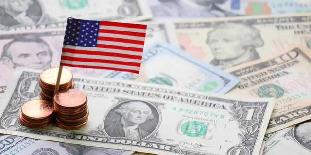 Dólar se fortalece impulsionado por rendimentos mais altos nos EUA