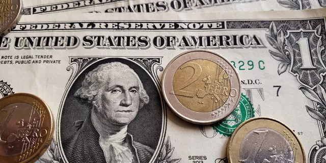 EUR / USD corre o risco de perder a região de 1.0900