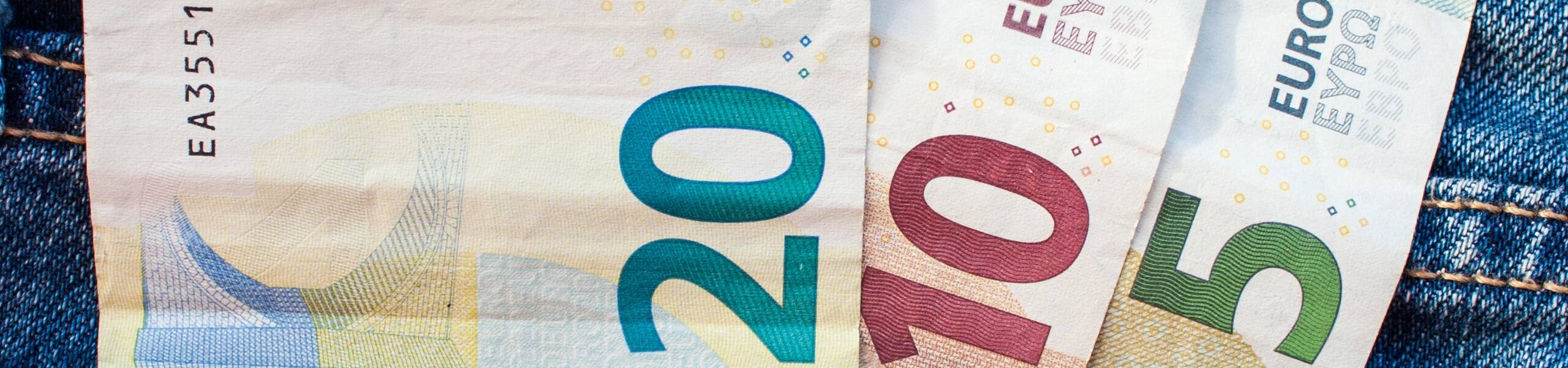 EUR/USD: euro returned to the neckline