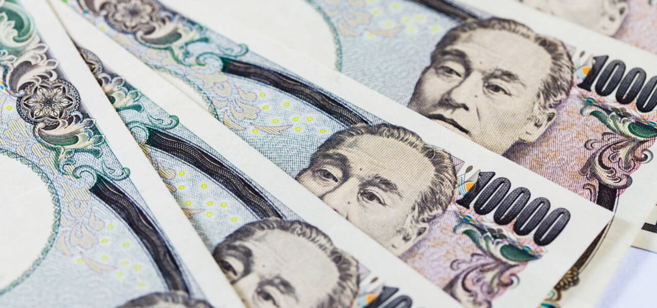 USD / JPY: Par recua de topos diários em meio ao clima de aversão ao risco