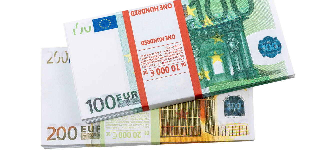 EUR/USD : ย่อตัวลงระยะสั้น