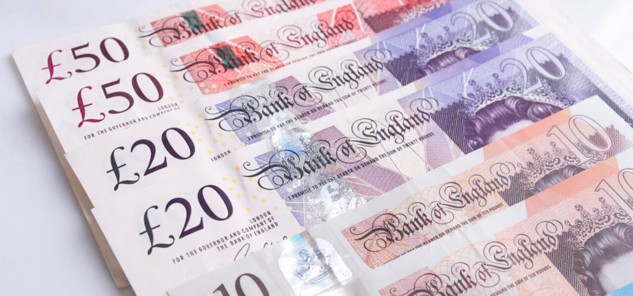 GBP/USD desliza forte sucumbindo a força do dólar 