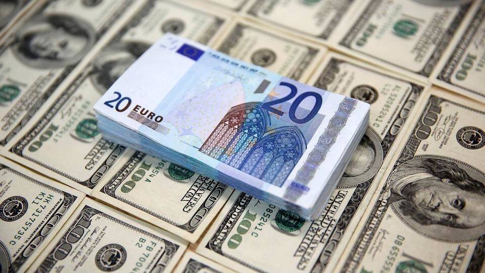 Between Inflation, Rate Hikes, and War: What's Next for EUR/USD?
