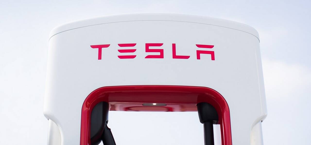 ทำไม Tesla ถูกไล่ออกจากดัชนี ESG