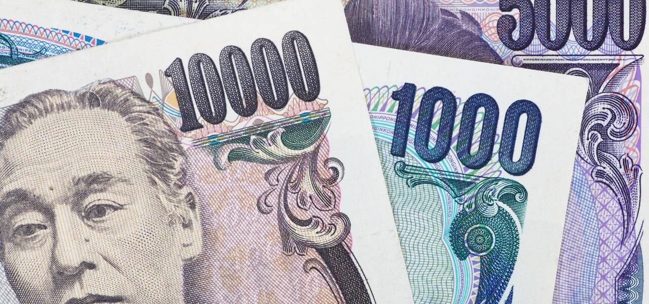 USD/JPY: pair reached the upper 