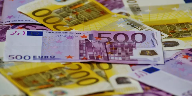 EUR/USD: euro will test daily resistance