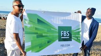 Pasukan FBS menyambut pedagang ke-8 juta dengan penuh gembira!