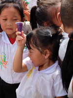 Útiles Escolares para los Niños de Laos