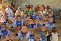 La escuela primaria comunitaria Imezi-Olo de Nigeria recibe apoyo de FBS y HSDF